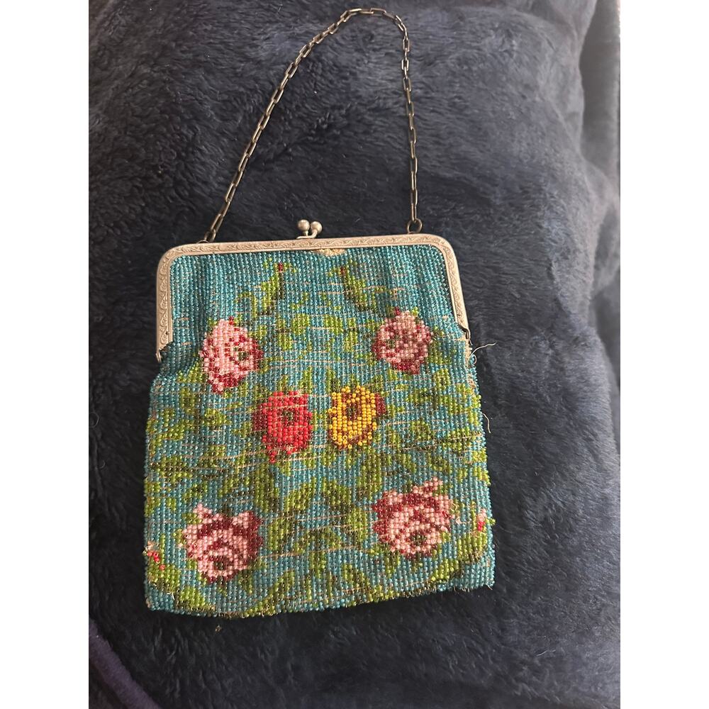 ANTIQUE 1900s to 1920s MICRO BEADED BAG TURQUOISE W/ METAL FRAME & CHAIN STRAP - Picture 5 of 9